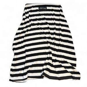 Milk Snob Black and White Striped 5-in-1 Cover (or a skirt !)